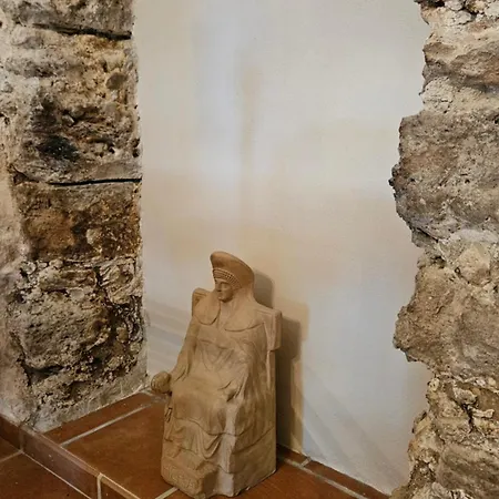 Hera Apartmán *